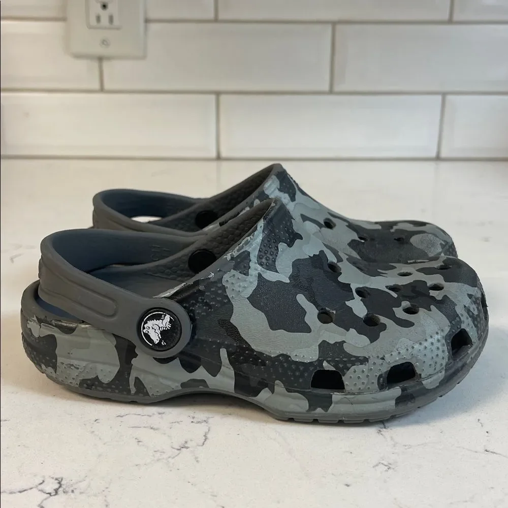 CROCS brand style